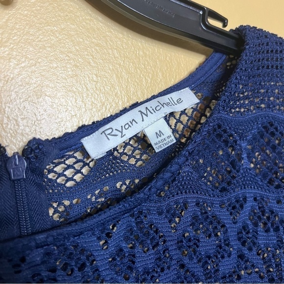 RYAN MICHELLE | Bell-sleeve dress - Picture 6 of 8